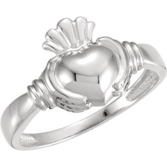 Claddagh ring 3
